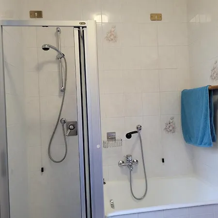 Проживание в семье Bella Vista